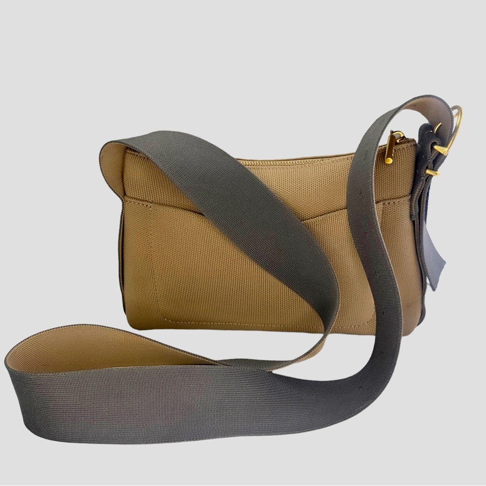 Cuyana Small Sling Crossbody Shoulder Bag in cappuccino